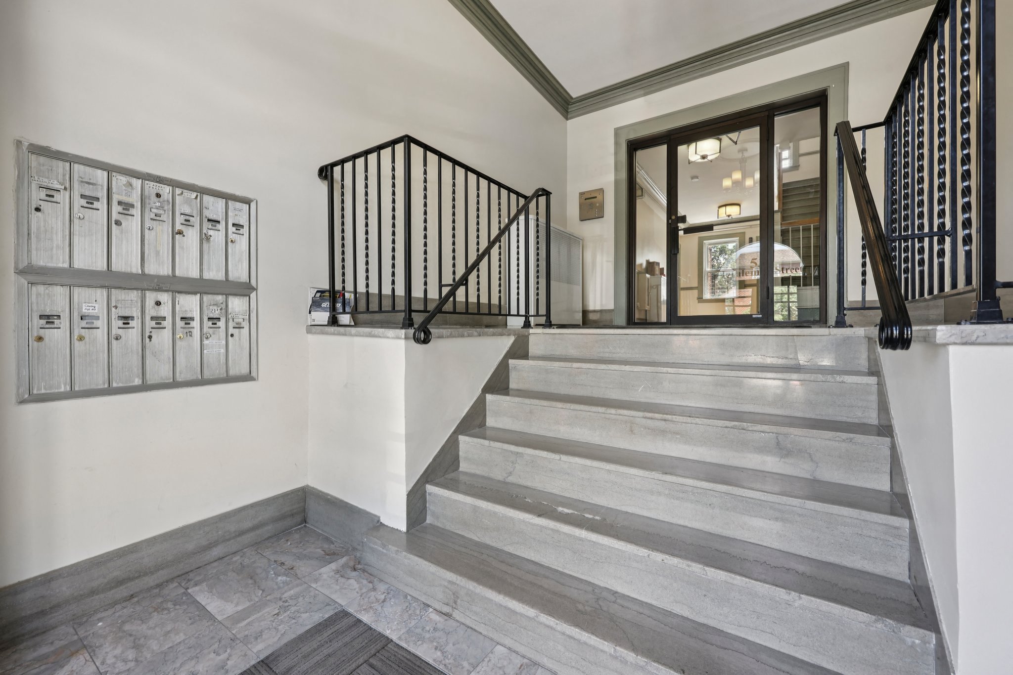 Gallery Photo 19